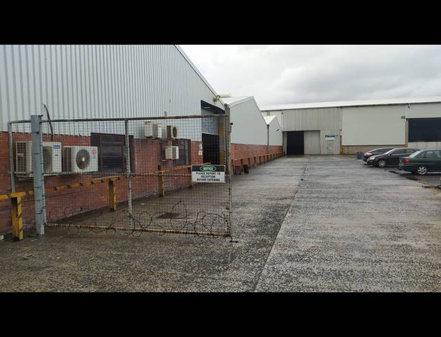 4,000M² INDUSTRIAL YARD TO LET IN EPPING INDUSTRIAL
